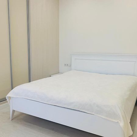 New Appartment In Yuzhny Yuzhne Luaran gambar