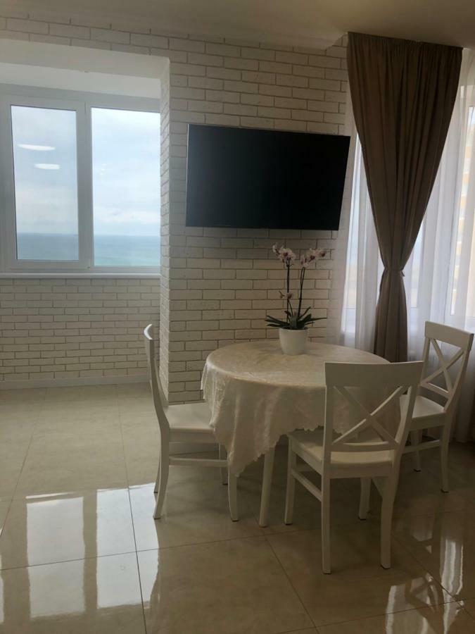 New Appartment In Yuzhny Yuzhne Luaran gambar
