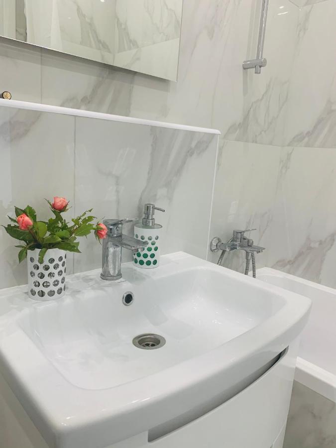 New Appartment In Yuzhny Yuzhne Luaran gambar