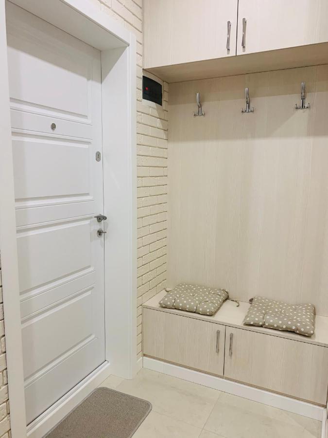 New Appartment In Yuzhny Yuzhne Luaran gambar